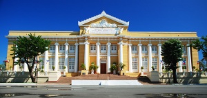 Pangasinan capitol building 02.jpg