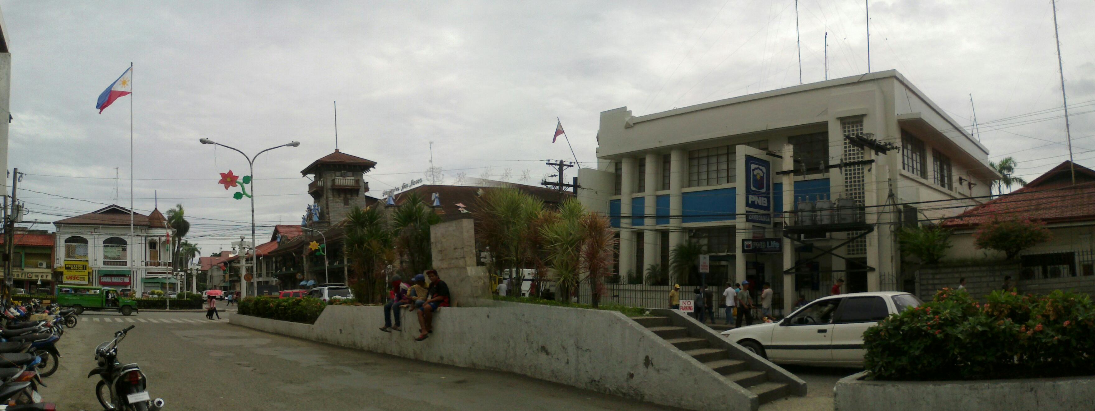 File:City Halll and Philippine National Bank.jpg - Philippines