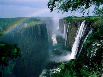Victoria Falls between Zimbabwe and Zambia.jpg