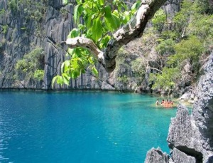 Palawan baracuda lake.jpg