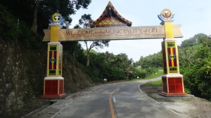 Upi maguindanao welcome arch.jpg